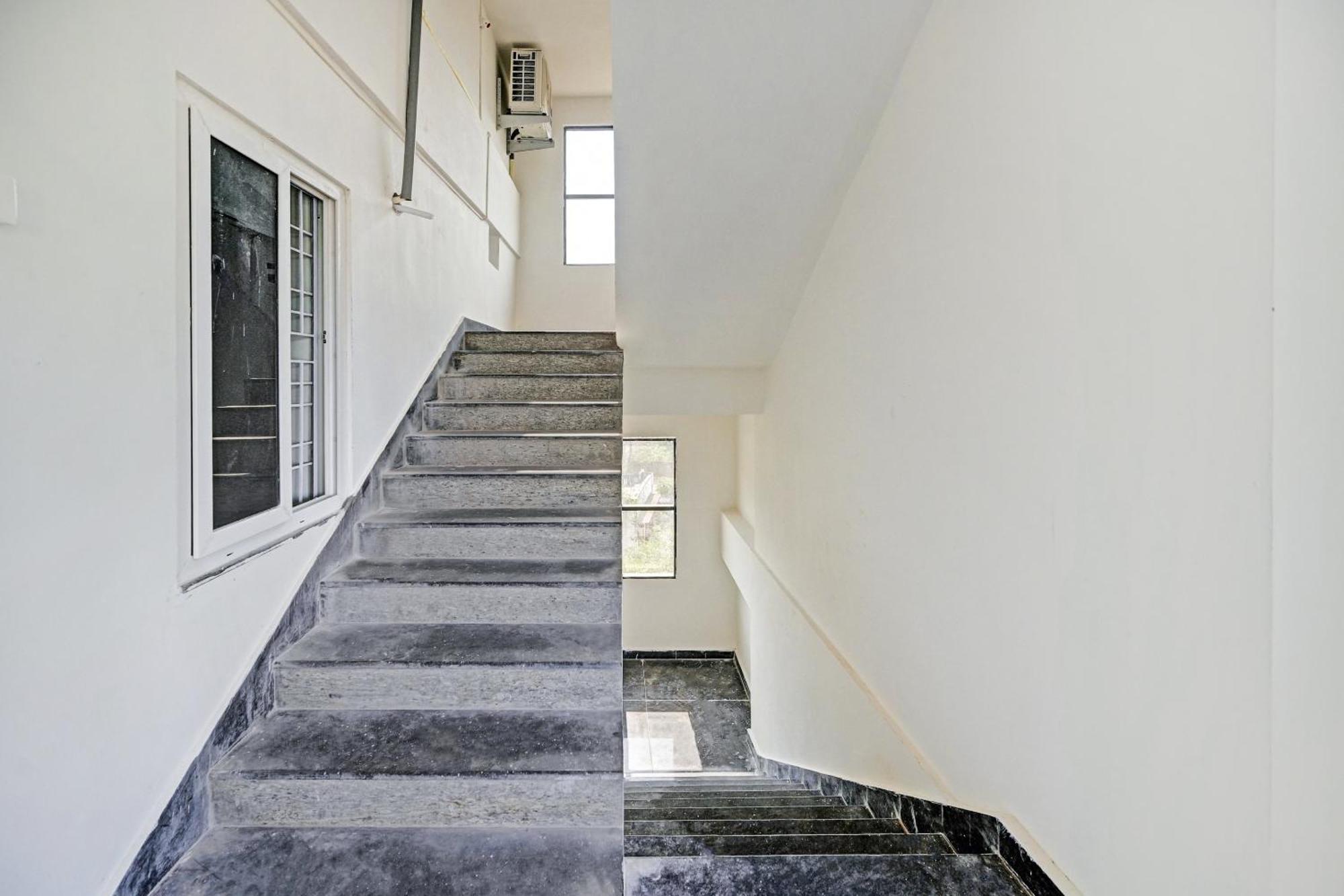 Hotel O Vrk Residency Kurmannapalem Exterior photo